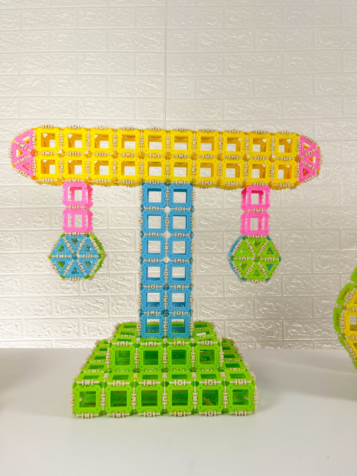 Building Blocks Toy Set – 160 PCS Educational STEM Construction Kit for Kids, 3D Learning Puzzle, Brain Development Toy for Boys & Girls (Age 3+).